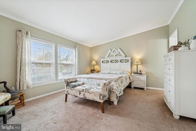 19 WILDBRIAR CT, Harleysville, PA 19438