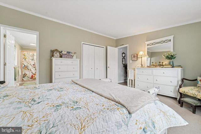 19 WILDBRIAR CT, Harleysville, PA 19438