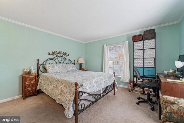 19 WILDBRIAR CT, Harleysville, PA 19438