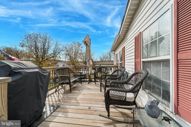 19 WILDBRIAR CT, Harleysville, PA 19438