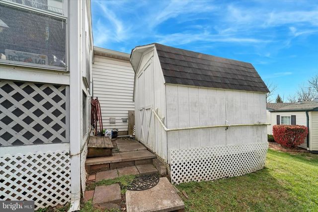 19 WILDBRIAR CT, Harleysville, PA 19438