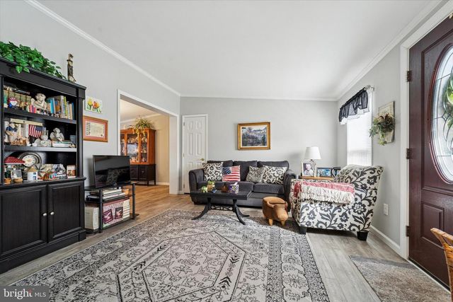 19 WILDBRIAR CT, Harleysville, PA 19438