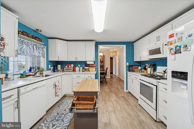 19 WILDBRIAR CT, Harleysville, PA 19438