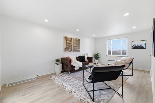 890 Rolling Rock Rd, Baldwin Twp, PA 15234