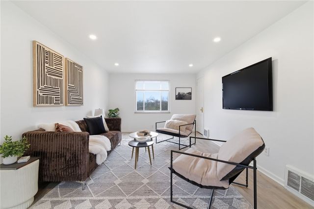 890 Rolling Rock Rd, Baldwin Twp, PA 15234