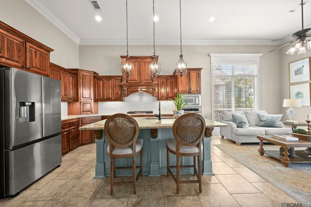 40212 Swan Cir, Gonzales, LA 70737