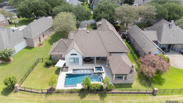 40212 Swan Cir, Gonzales, LA 70737