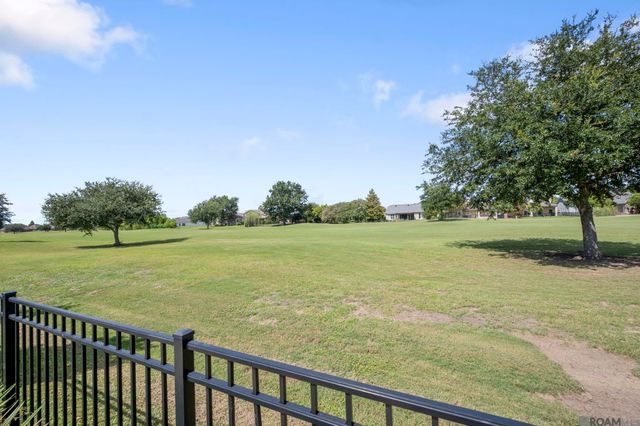 40212 Swan Cir, Gonzales, LA 70737