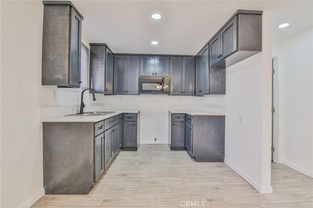 205 W Gage, Los Angeles, CA 90003
