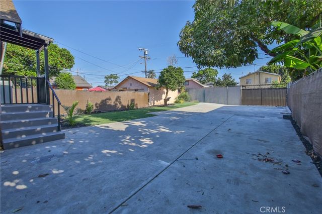 205 W Gage, Los Angeles, CA 90003