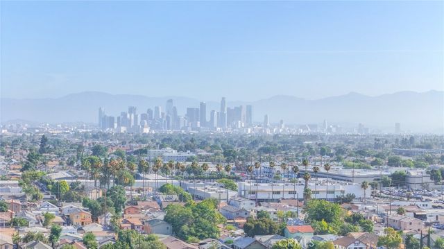 205 W Gage, Los Angeles, CA 90003