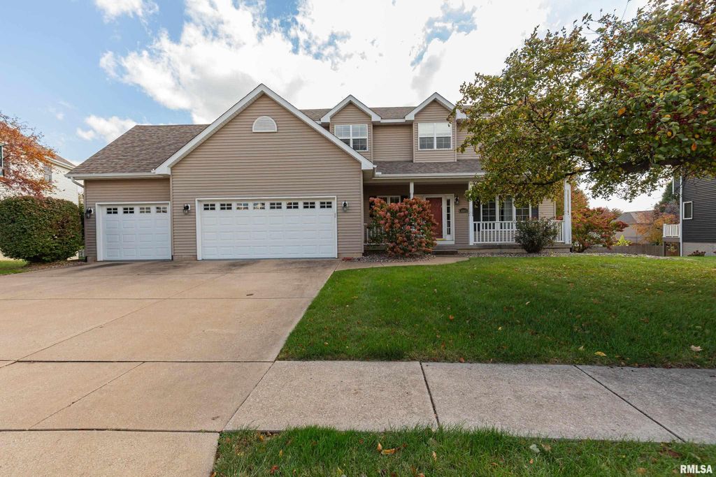4005 RALEIGH Avenue, Bettendorf, IA 52722