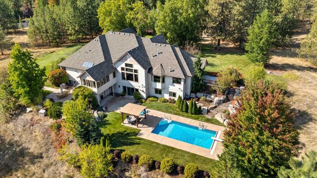 13615 N Riverbluff Ln, Spokane, WA 99208