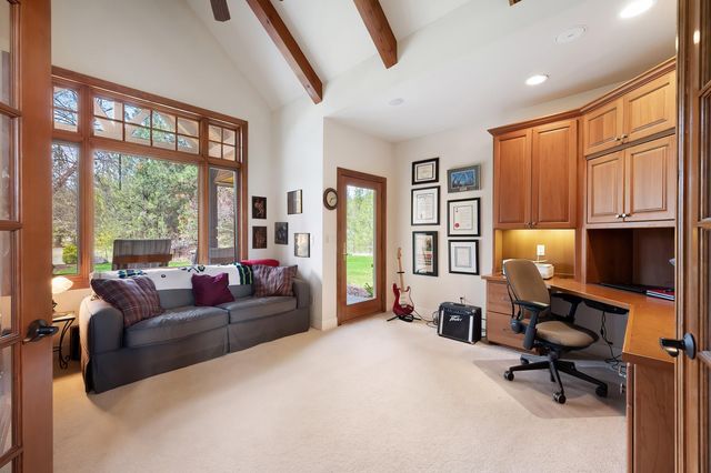 13615 N Riverbluff Ln, Spokane, WA 99208