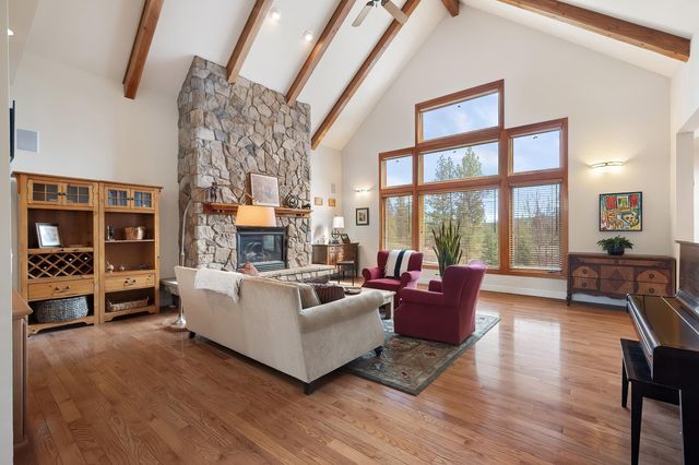 13615 N Riverbluff Ln, Spokane, WA 99208