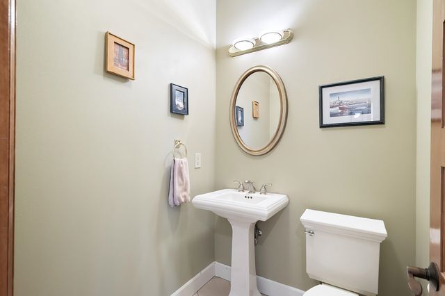 13615 N Riverbluff Ln, Spokane, WA 99208