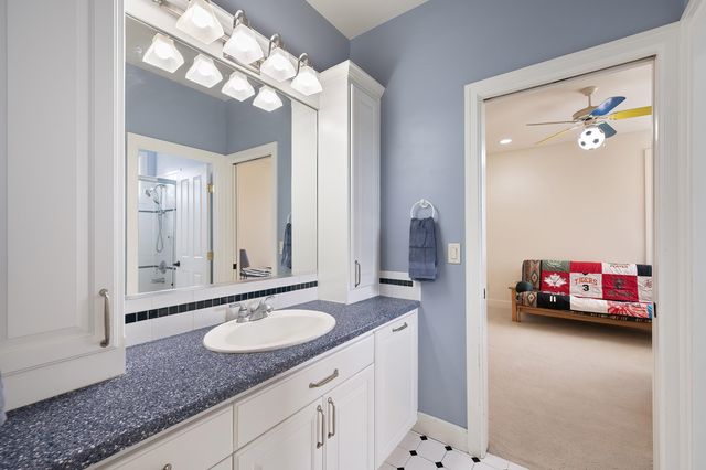 13615 N Riverbluff Ln, Spokane, WA 99208