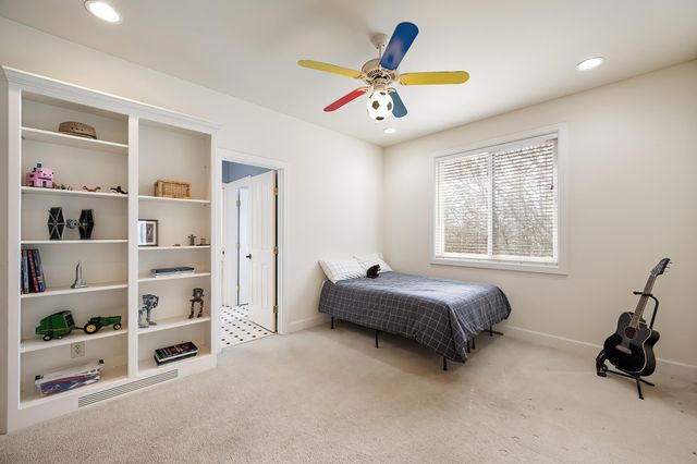 13615 N Riverbluff Ln, Spokane, WA 99208