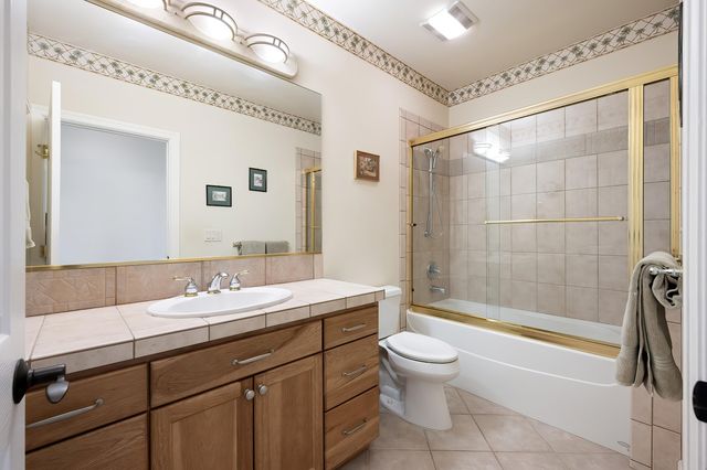 13615 N Riverbluff Ln, Spokane, WA 99208