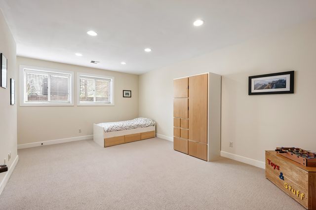 13615 N Riverbluff Ln, Spokane, WA 99208