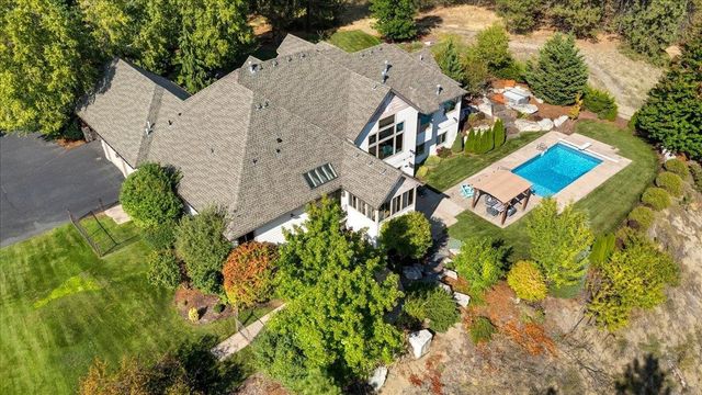 13615 N Riverbluff Ln, Spokane, WA 99208