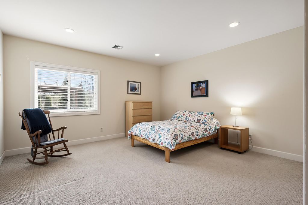 13615 N Riverbluff Ln, Spokane, WA 99208 photo 35