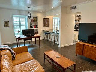 168 Barilla Pl # B-204, San Antonio, TX 78209
