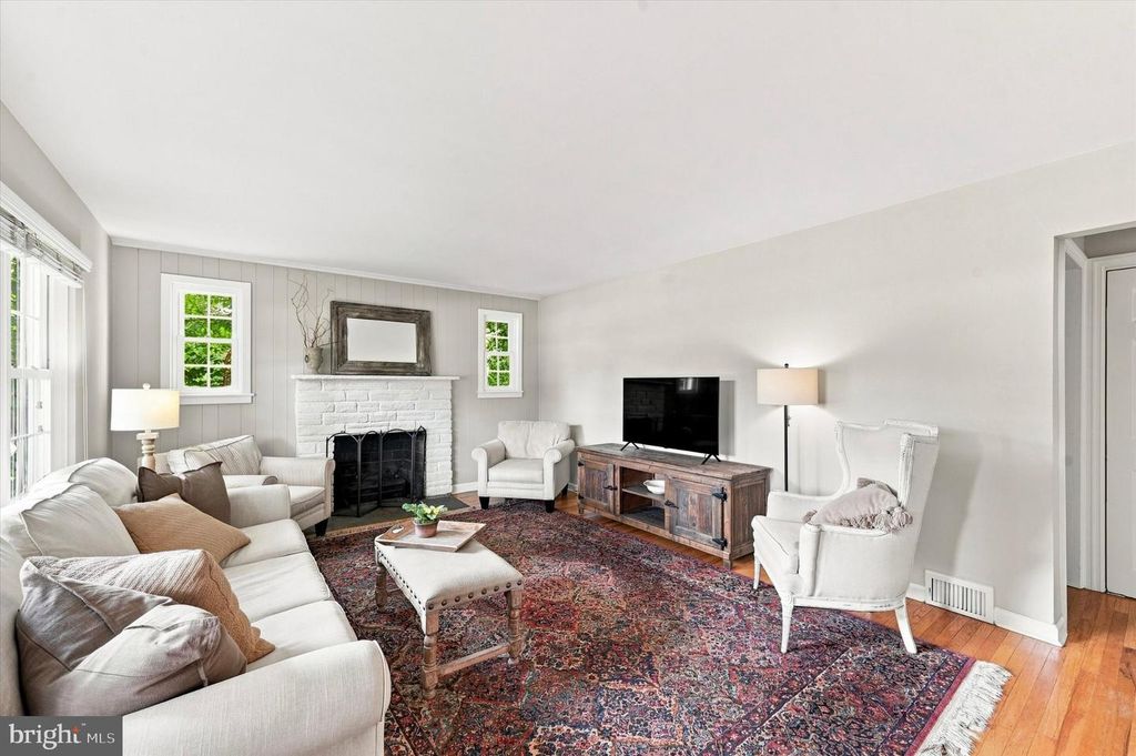 817 RIDGE LN, Media, PA 19063 — photo 4