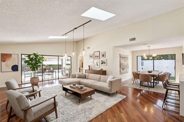 250 CORTLAND AVENUE, Winter Park, FL 32789