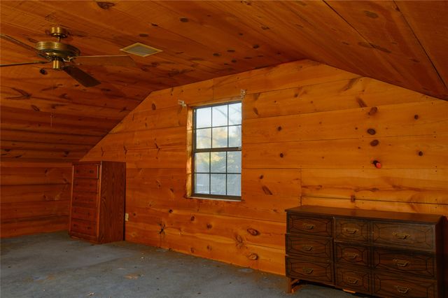 221 Clayton Drive, Pottsboro, TX 75076