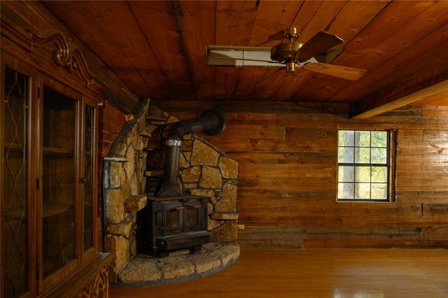 221 Clayton Drive, Pottsboro, TX 75076