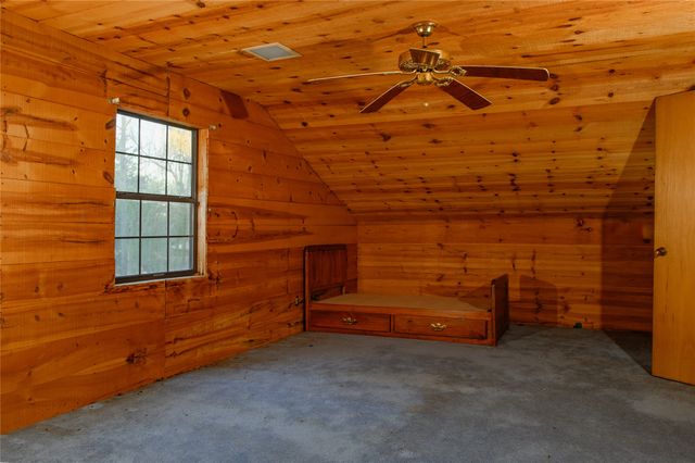 221 Clayton Drive, Pottsboro, TX 75076