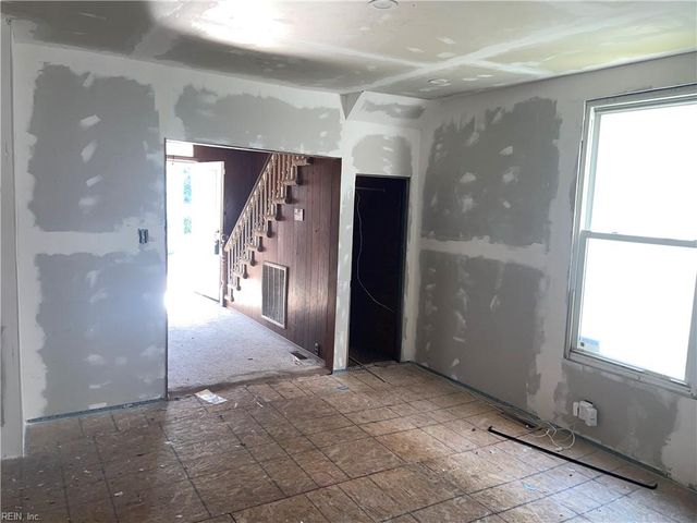 229 Chestnut ST, Suffolk, VA 23434
