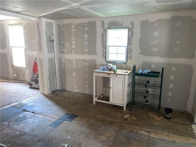 229 Chestnut ST, Suffolk, VA 23434