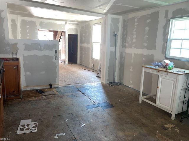 229 Chestnut ST, Suffolk, VA 23434