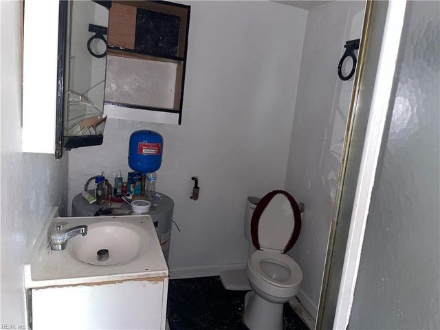 229 Chestnut ST, Suffolk, VA 23434