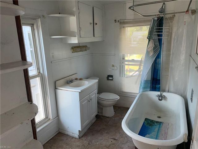 229 Chestnut ST, Suffolk, VA 23434