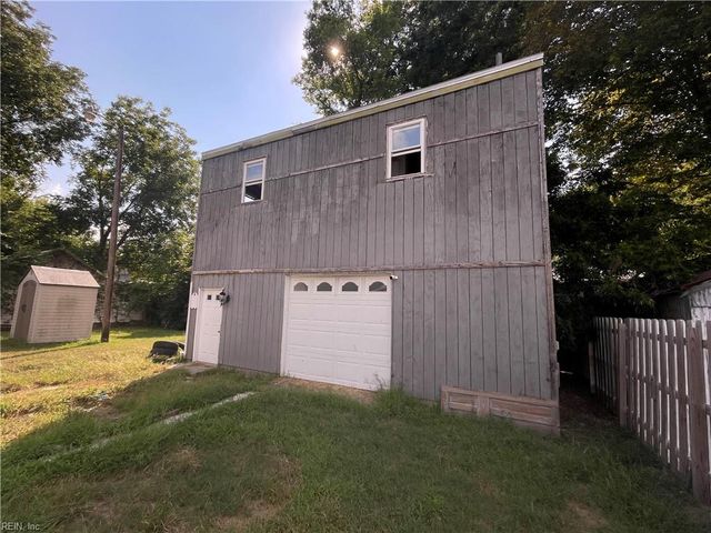 229 Chestnut ST, Suffolk, VA 23434