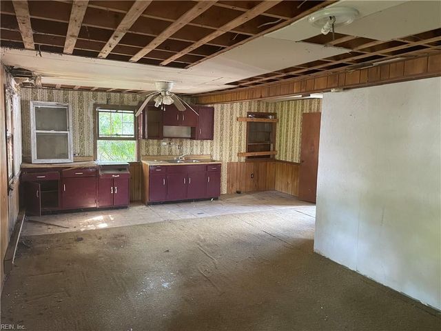 229 Chestnut ST, Suffolk, VA 23434