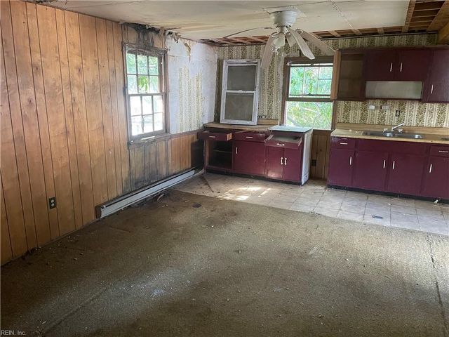 229 Chestnut ST, Suffolk, VA 23434