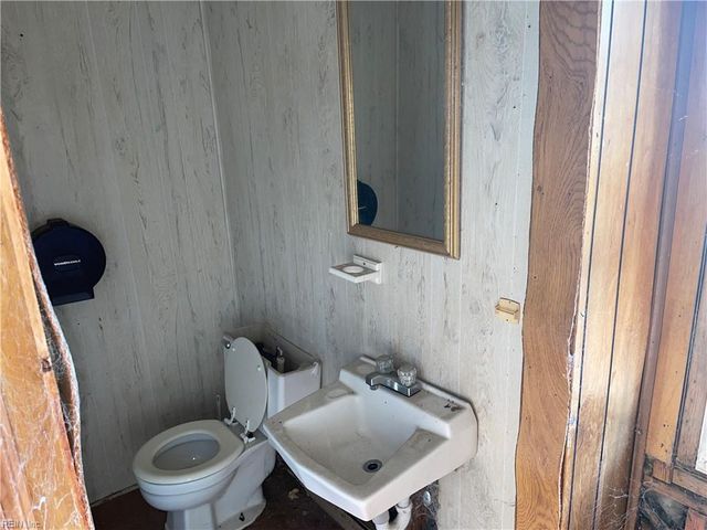 229 Chestnut ST, Suffolk, VA 23434