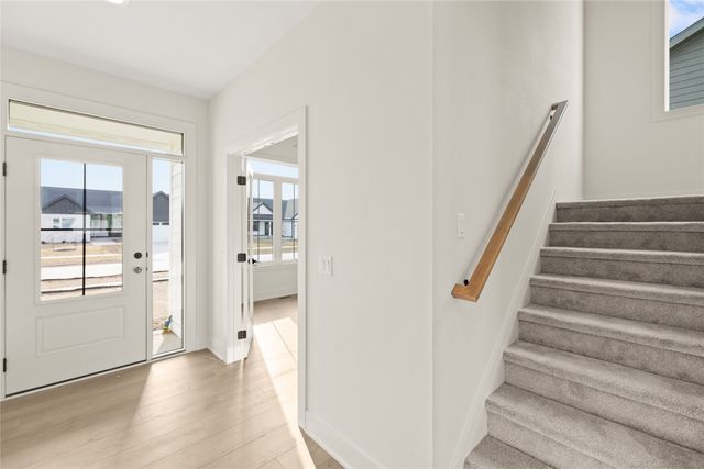 295 NW Red Oak Drive, Waukee, IA 50263