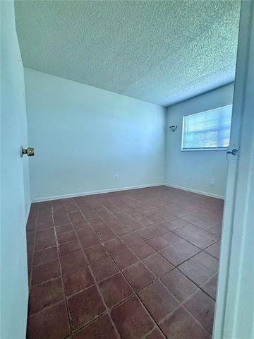 576 FAIRWAYS LANE M104, Ocala, FL 34472