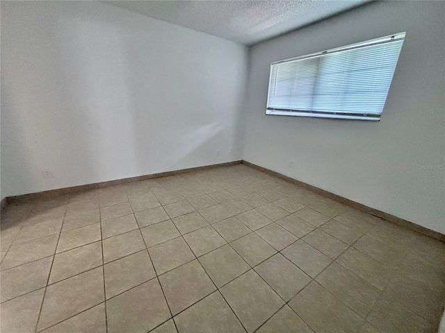 576 FAIRWAYS LANE M104, Ocala, FL 34472