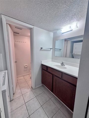 576 FAIRWAYS LANE M104, Ocala, FL 34472