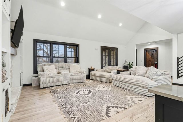 15068 Mohney Lake Road, Three Rivers, MI 49093