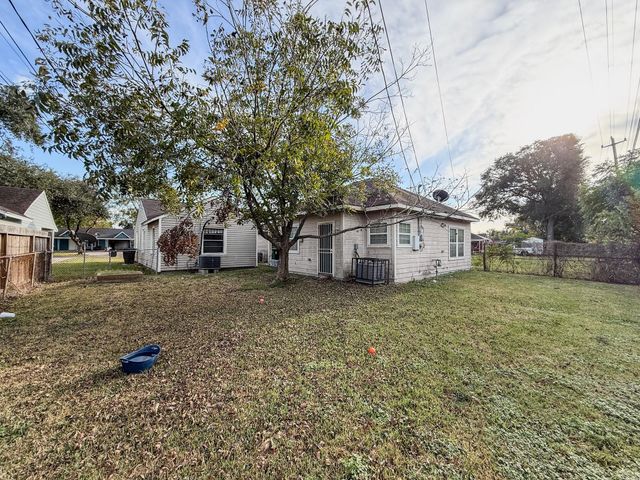 7329 Stanwick Drive, Houston, TX 77087