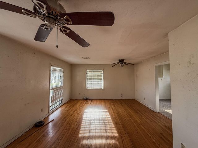 7329 Stanwick Drive, Houston, TX 77087