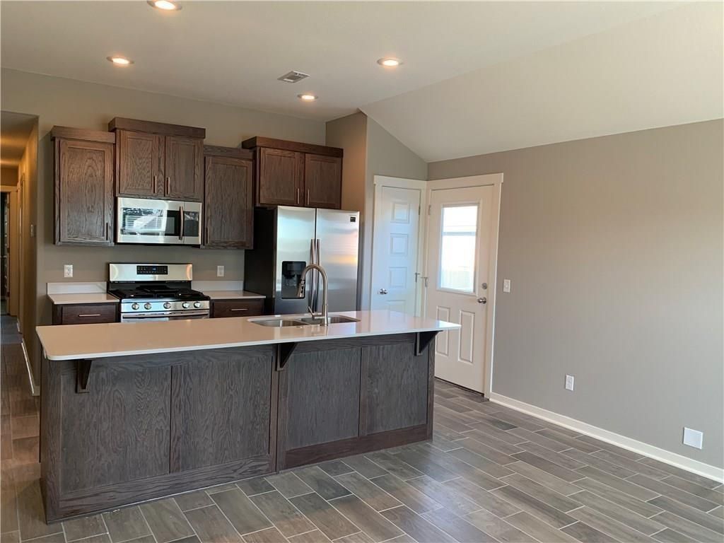 504 B W Weymouth Court B, Siloam Springs, AR 72761