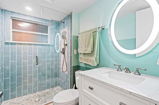 800 BENJAMIN FRANKLIN DRIVE 110, Sarasota, FL 34236